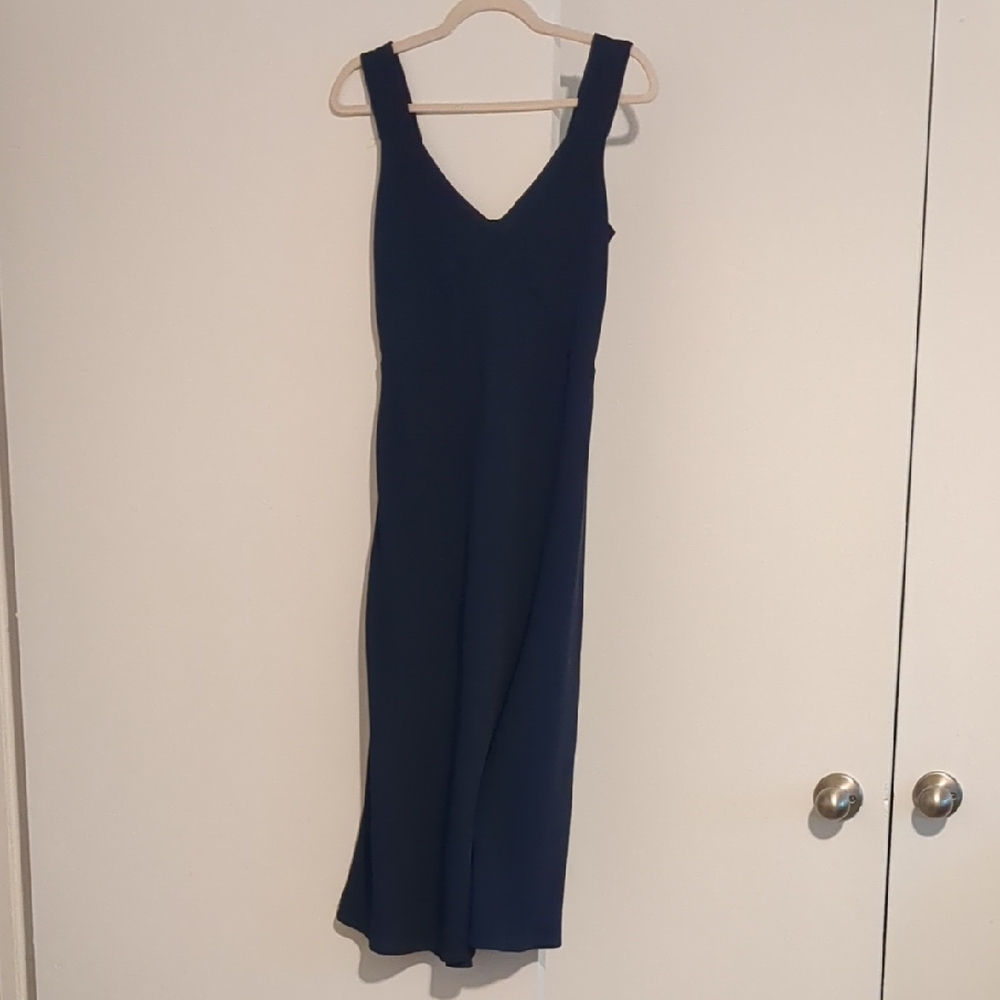 Tahari Navy Blue Sleeveless V-Neck Sheath Midi Dress